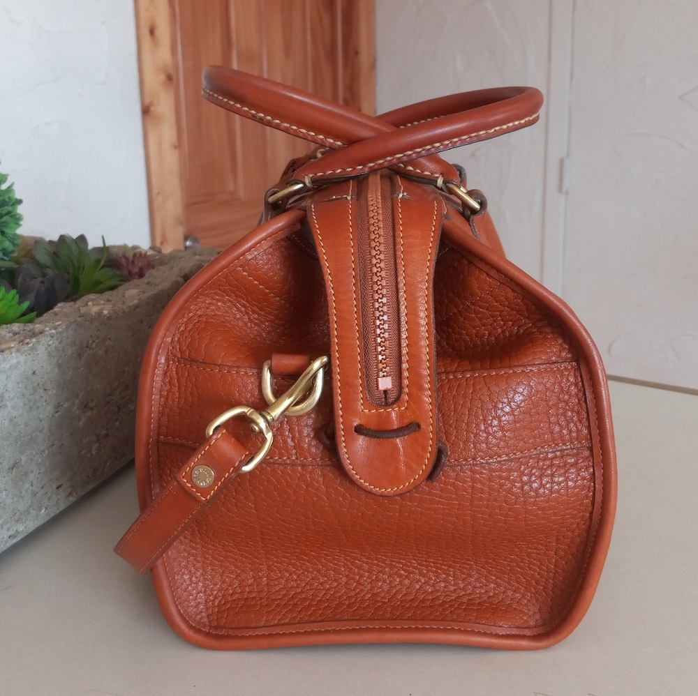 Dooney & Bourke Gladstone, 1989 "Solid British Tan" Pre-date Tag - Picture 9 of 16